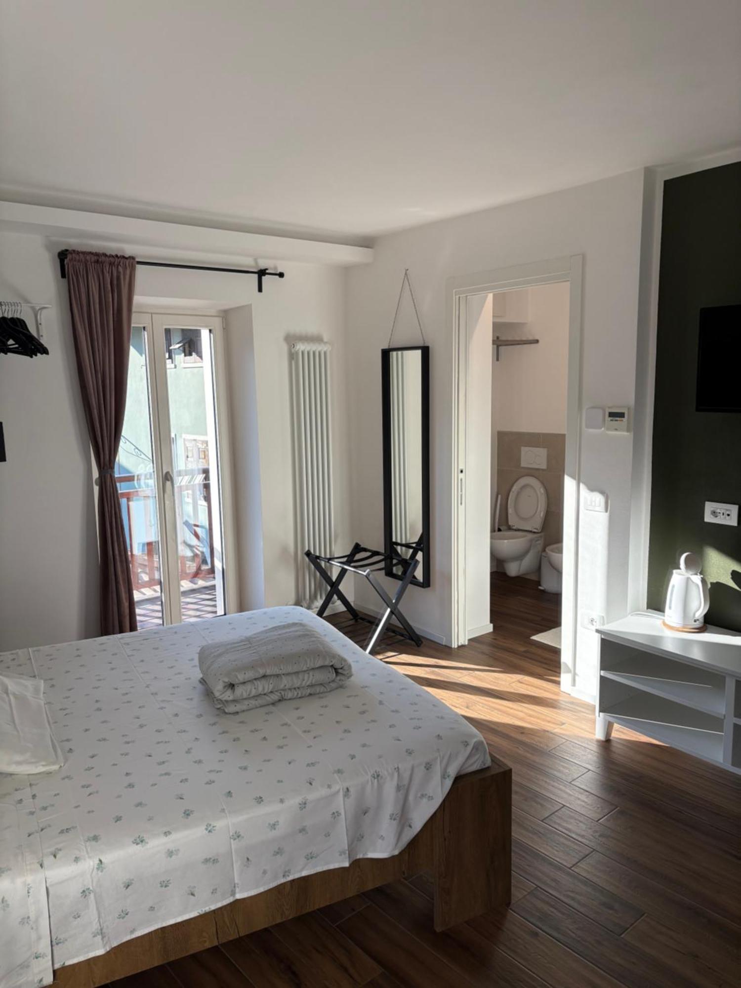 Casa Pitem Bed & Breakfast Torbole Sul Garda Ruang foto