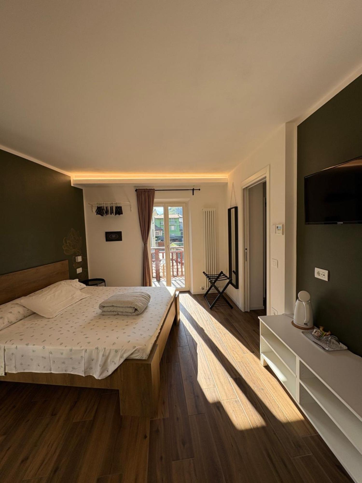Casa Pitem Bed & Breakfast Torbole Sul Garda Ruang foto