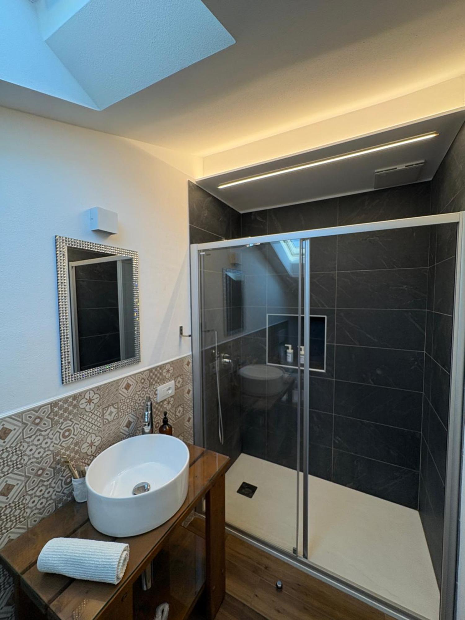 Casa Pitem Bed & Breakfast Torbole Sul Garda Ruang foto