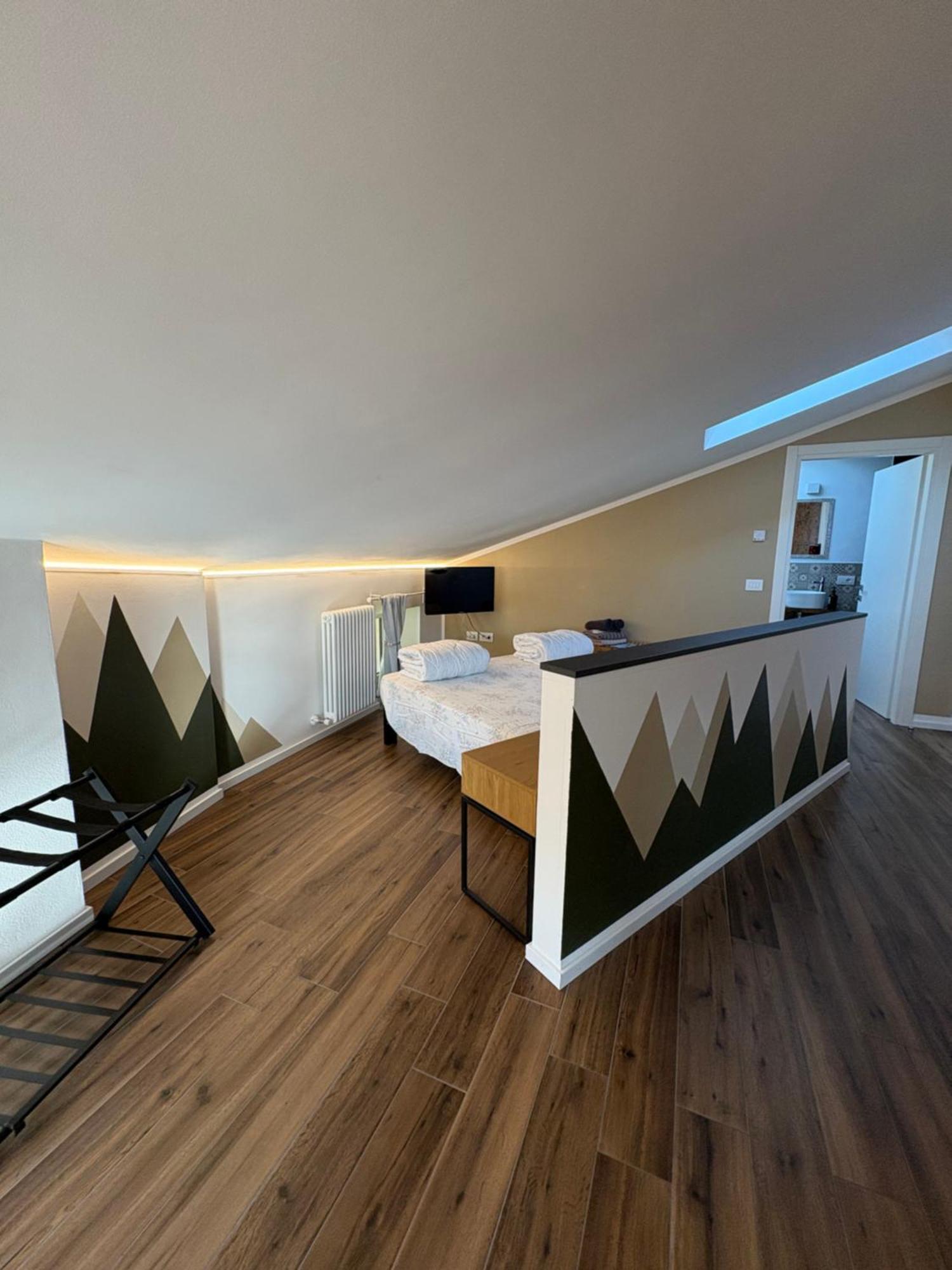 Casa Pitem Bed & Breakfast Torbole Sul Garda Ruang foto