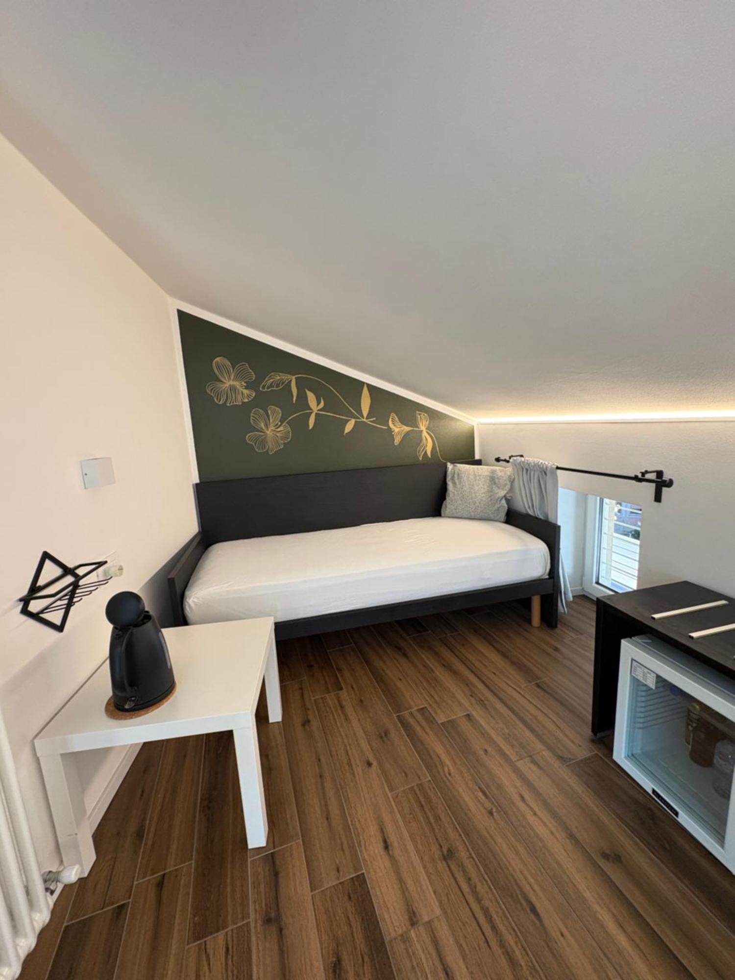 Casa Pitem Bed & Breakfast Torbole Sul Garda Ruang foto