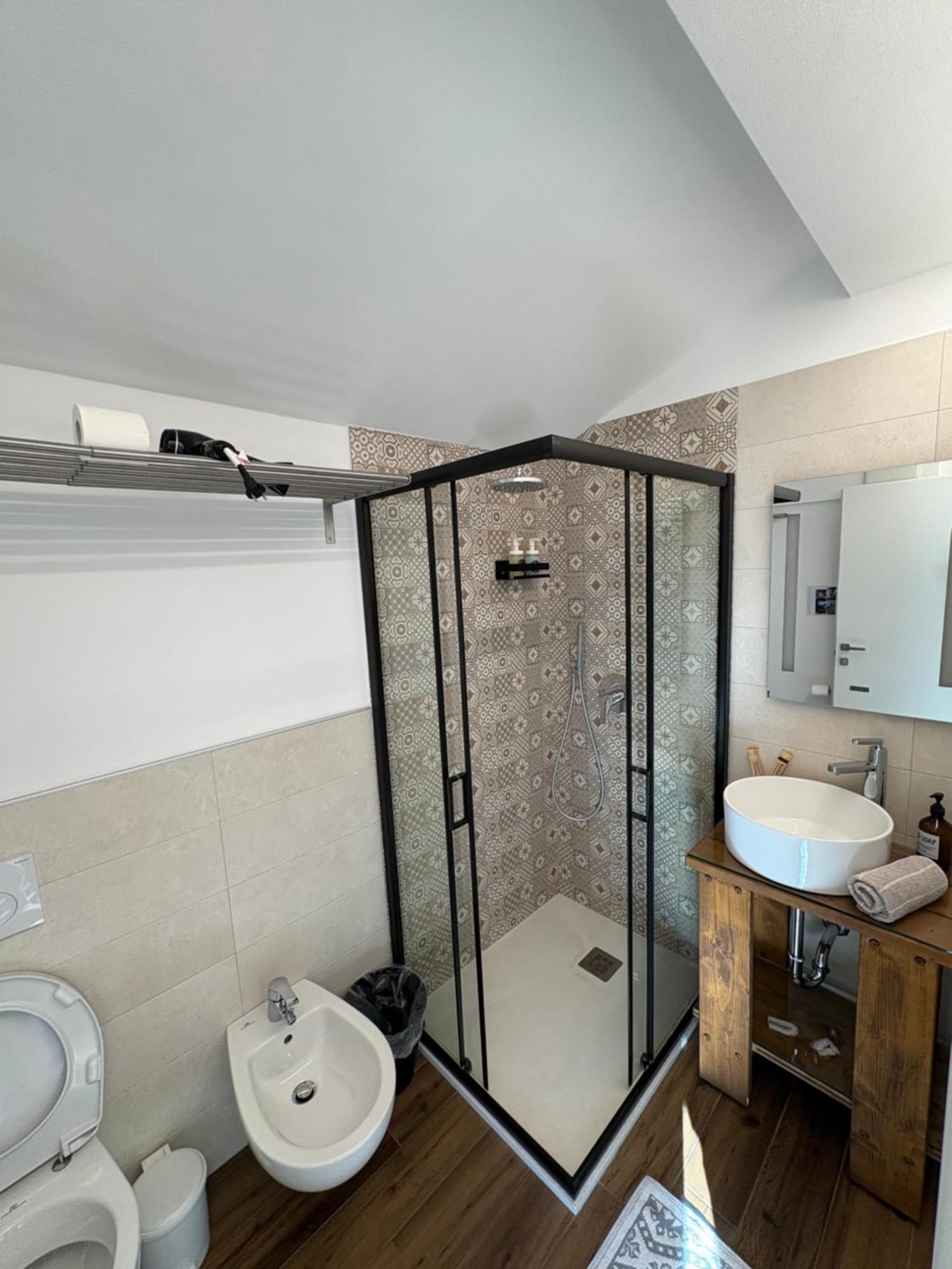 Casa Pitem Bed & Breakfast Torbole Sul Garda Ruang foto